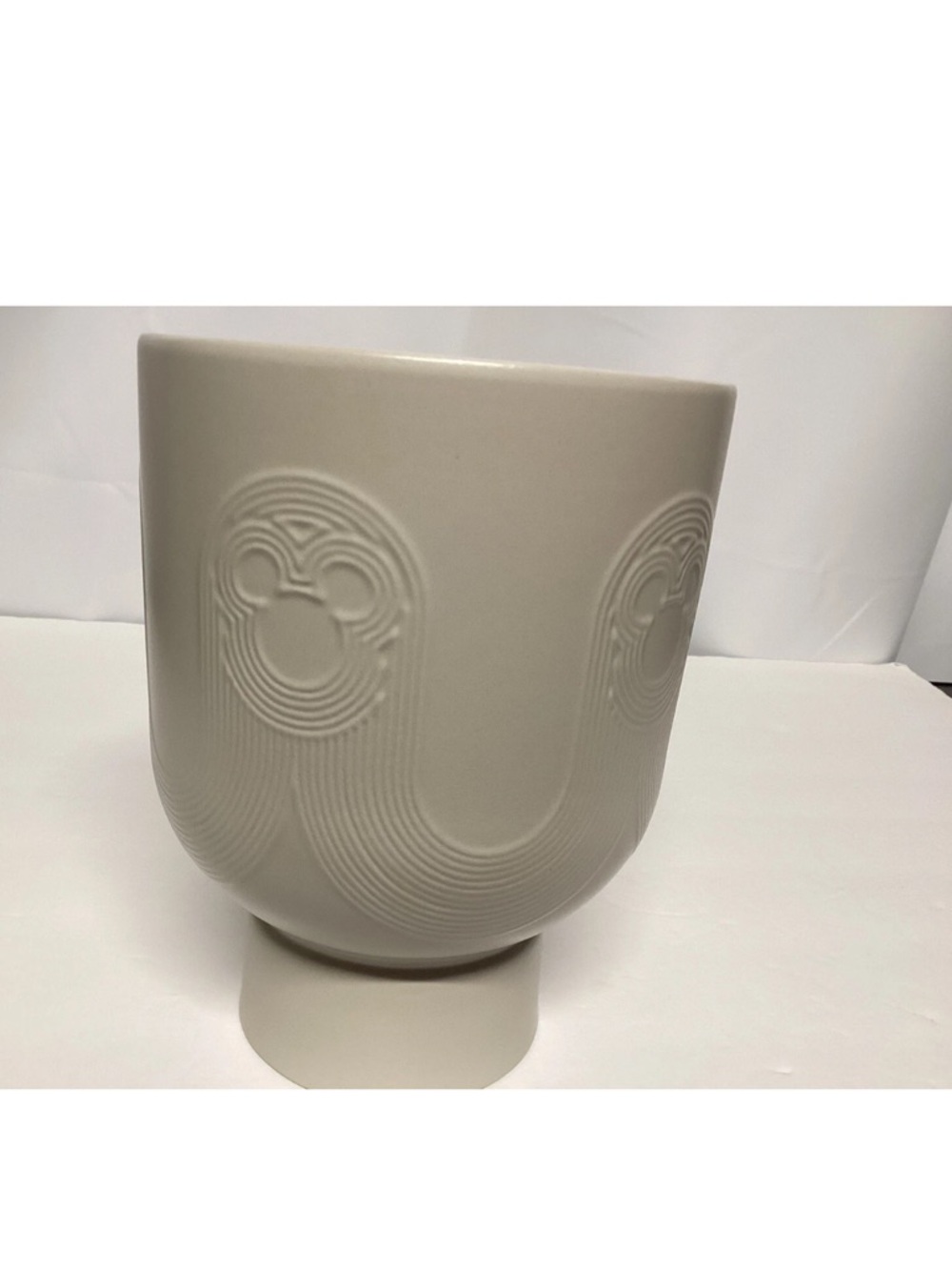 Brand new Disney Parks Homestead Collection Mickey Icon Planter